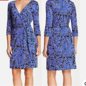 Diane von Furstenberg Wrap Dress Julian Two Blue Black Floral Silk Dress size 4